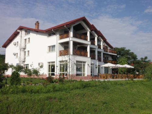 Hotel Wels Baltenii de Sus ภายนอก รูปภาพ