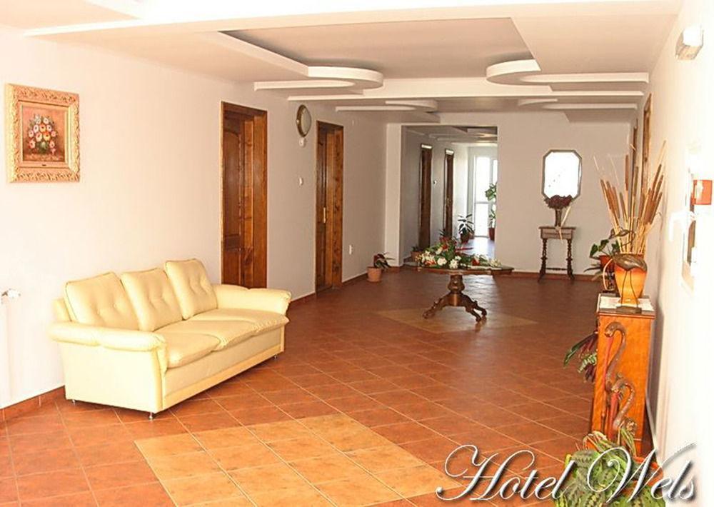 Hotel Wels Baltenii de Sus ภายนอก รูปภาพ