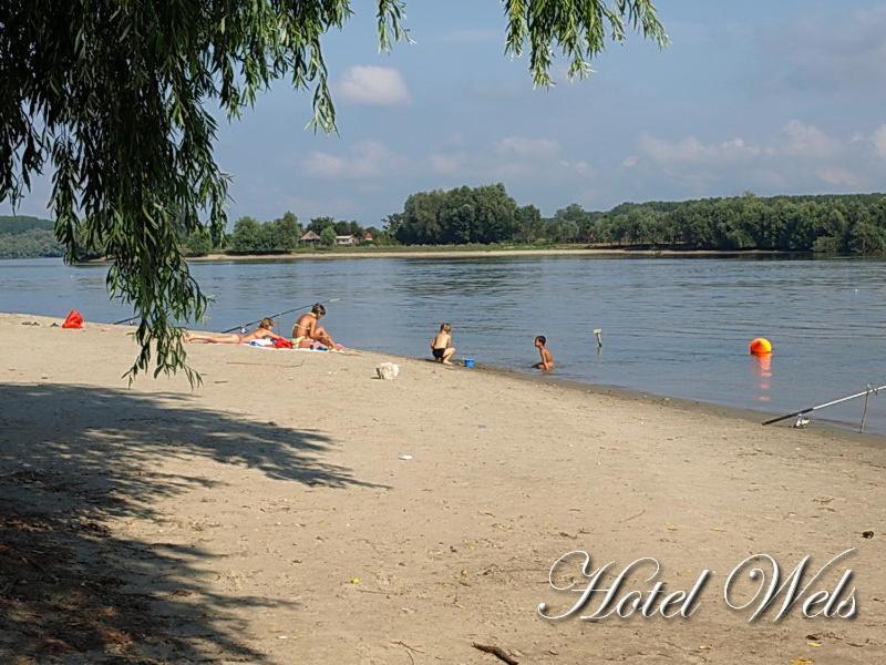 Hotel Wels Baltenii de Sus ภายนอก รูปภาพ