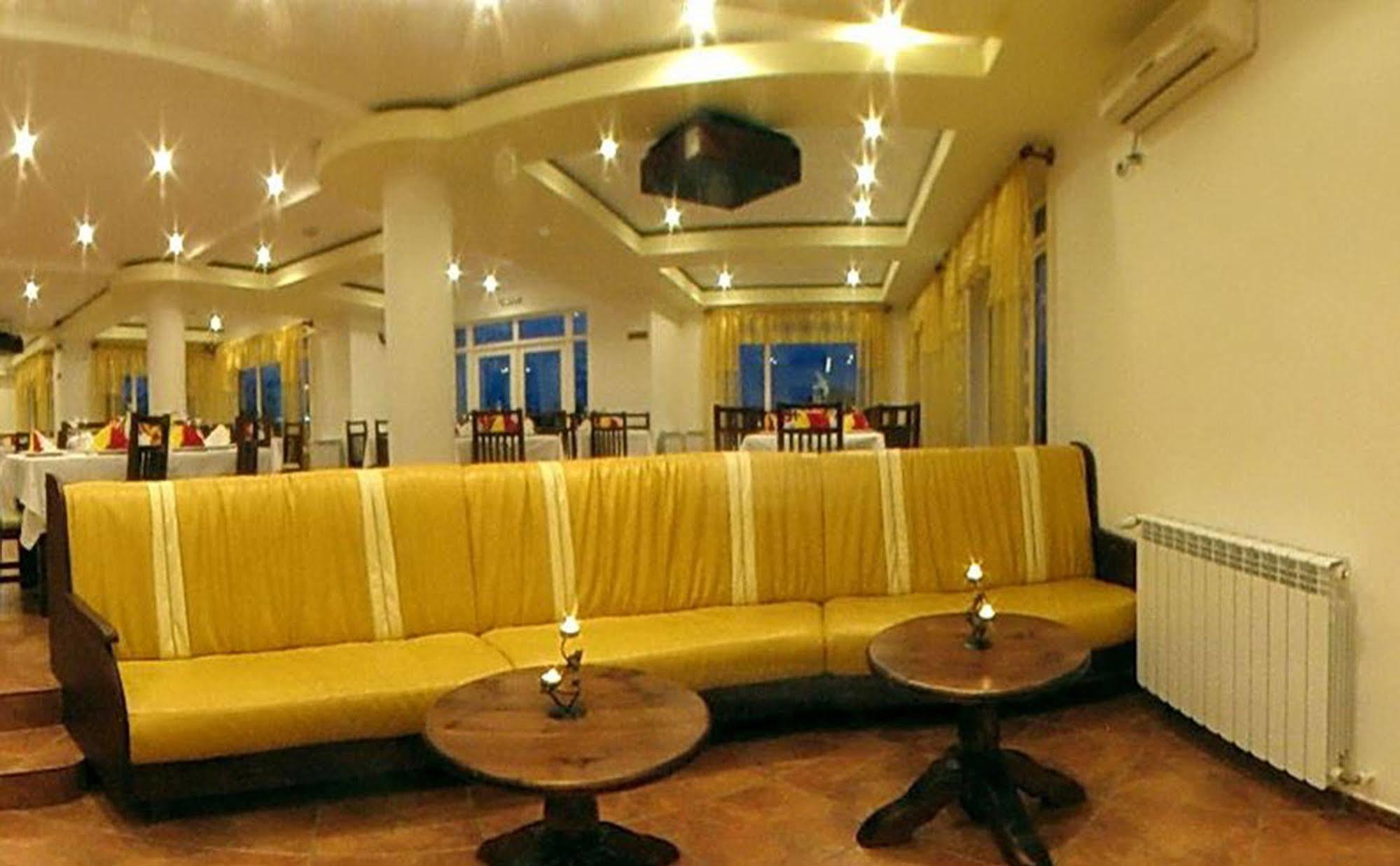 Hotel Wels Baltenii de Sus ภายนอก รูปภาพ