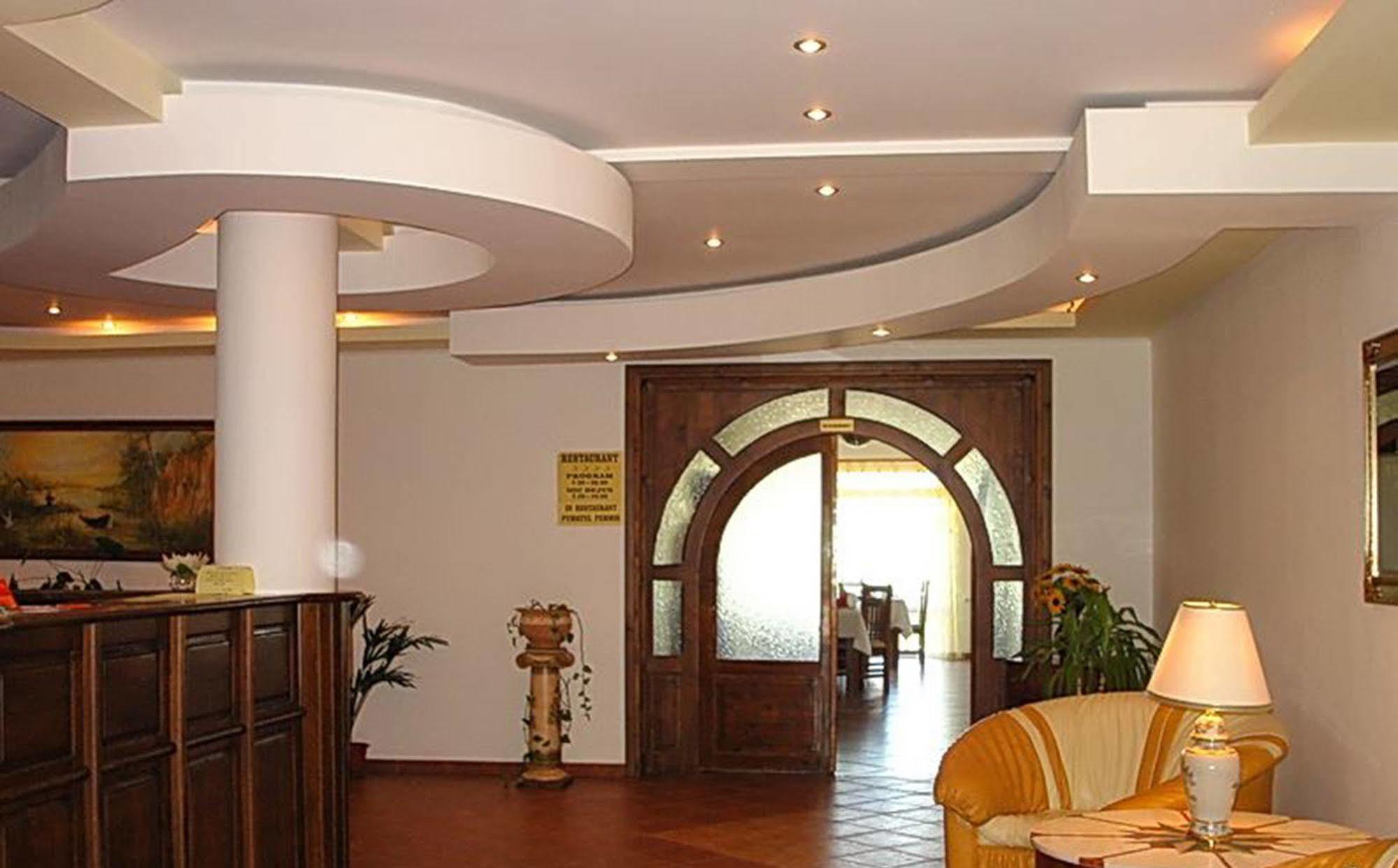 Hotel Wels Baltenii de Sus ภายนอก รูปภาพ